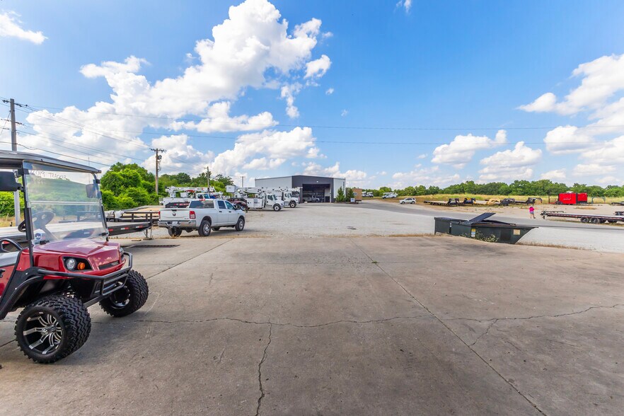 More Photos Of 2606 E Rock Haven Rd, Harrisonville Light Manufacturing For Lease
