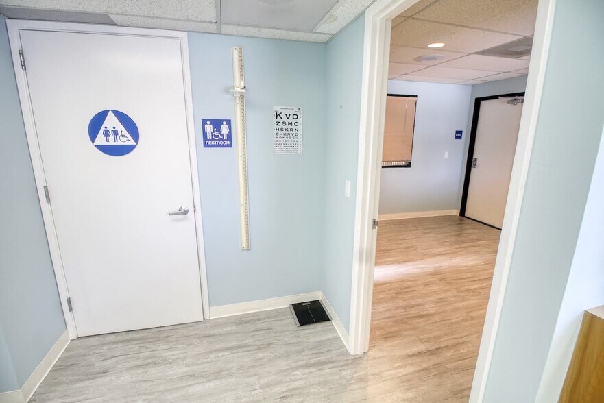 More Photos Of 735 E Ohio Ave, Escondido Medical For Lease