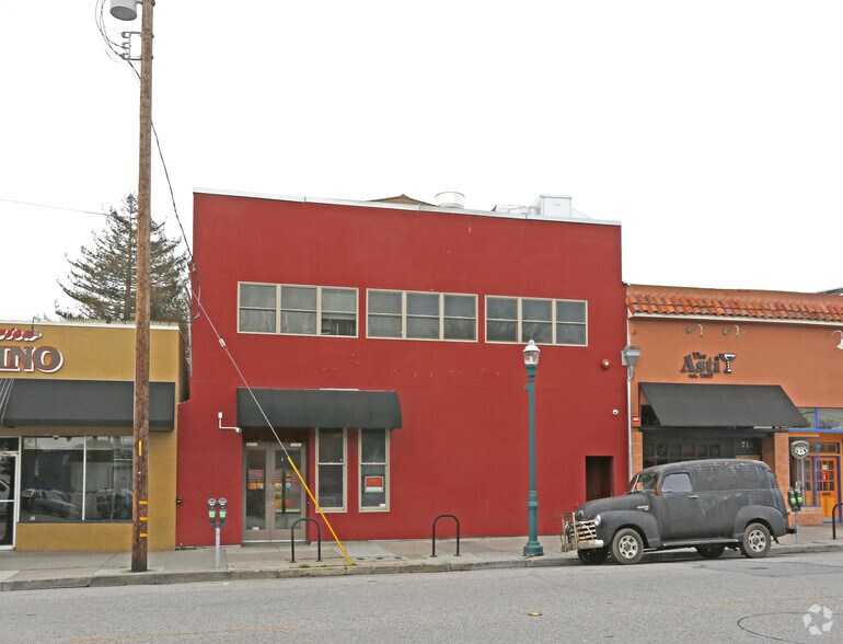 More Photos Of 711 Pacific Ave, Santa Cruz Restaurant For Lease