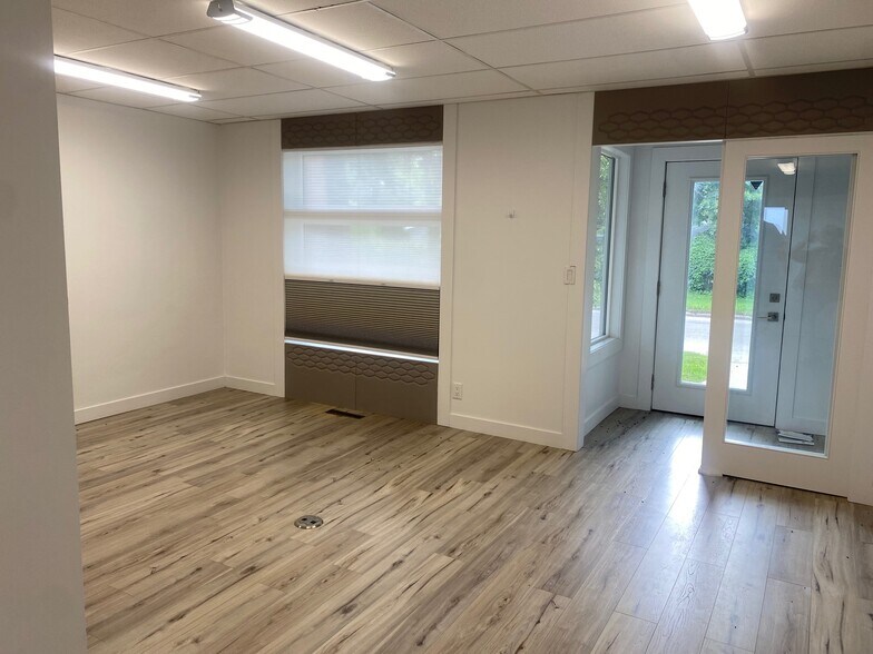 More Photos Of 604 Duchess St, Saskatoon Office For Lease