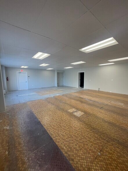 More Photos Of 706 1st St, Cheney Storefront Retail Office For Lease