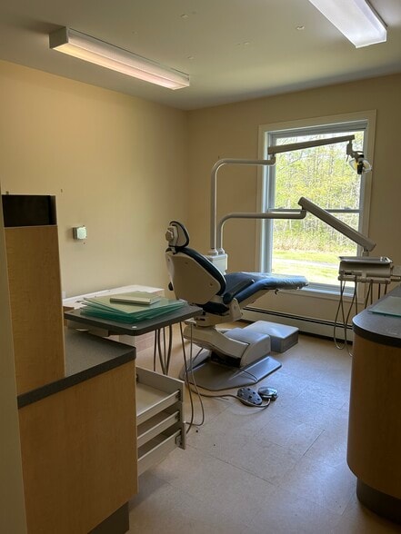 More Photos Of 292 South St, Blue Hill Office For Lease