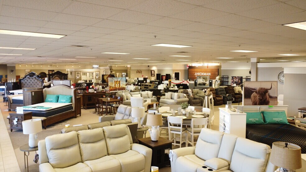 More Photos Of 1975 Commerce Dr, Kingsland Freestanding For Sale