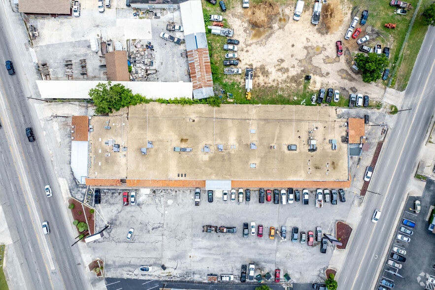 More Photos Of 4429-4455 Walzem Rd, San Antonio General Retail For Lease