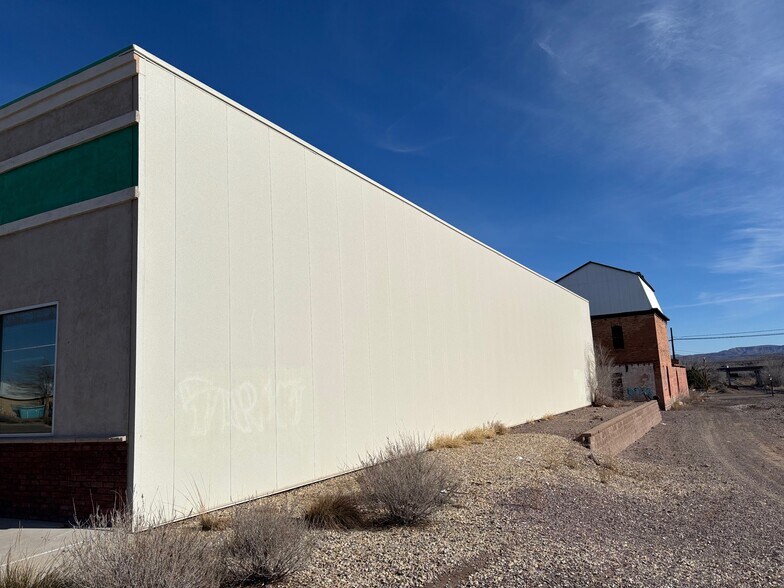 More Photos Of 516 Highway 85, Socorro Freestanding For Sale