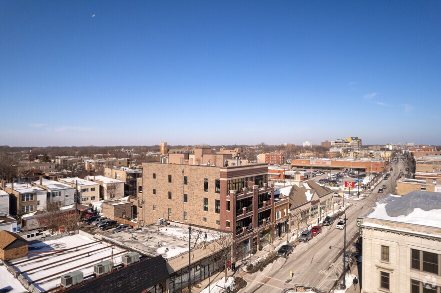 More Photos Of 5434 N Clark St, Chicago Apartments For Lease