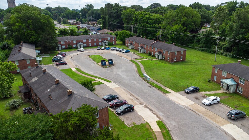 More Photos Of 1393 Lapaloma Cir, Memphis Apartments For Sale