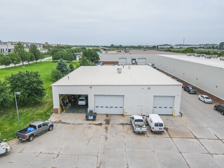 More Photos Of 13255 Centech Rd, Omaha Distribution For Sale
