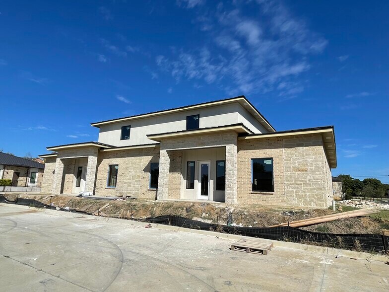 More Photos Of 1716 Keller Pkwy, Keller Medical For Sale