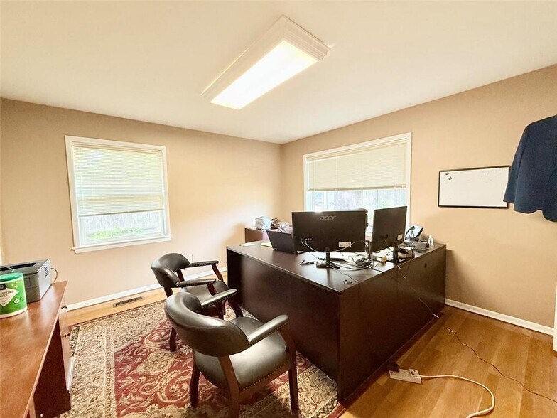 More Photos Of 2802 W Main St, Russellville Office For Sale