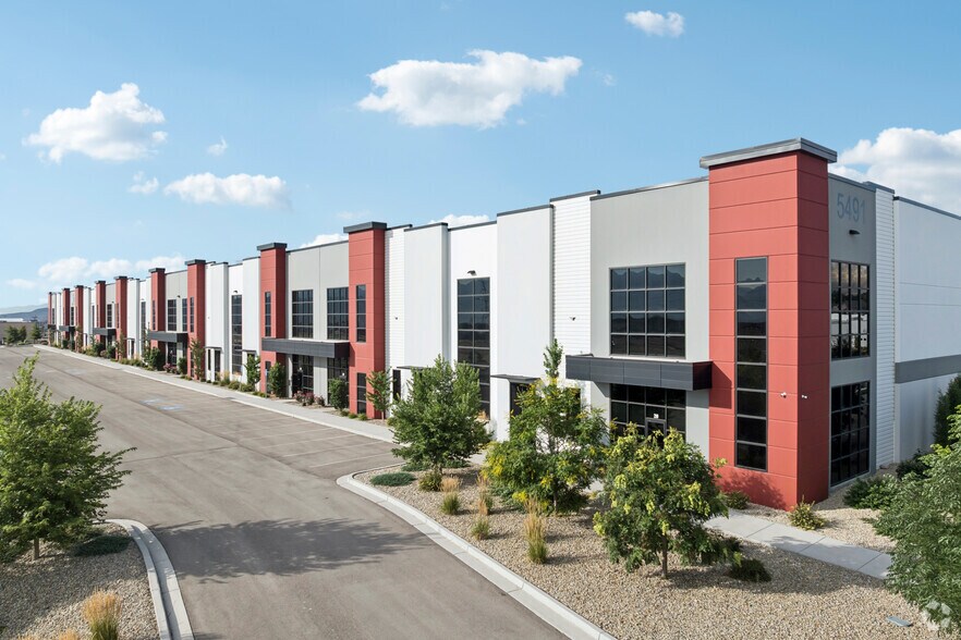 More Photos Of 11400 S Mountain View Cor, South Jordan Distribution For Lease