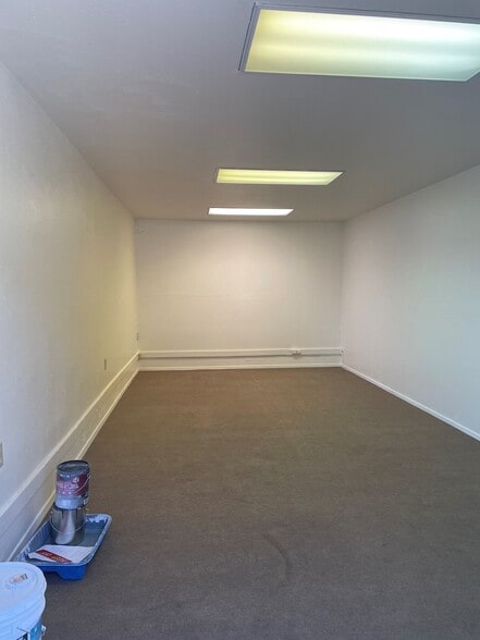 More Photos Of 3031-3057 California Blvd, Napa Warehouse For Lease