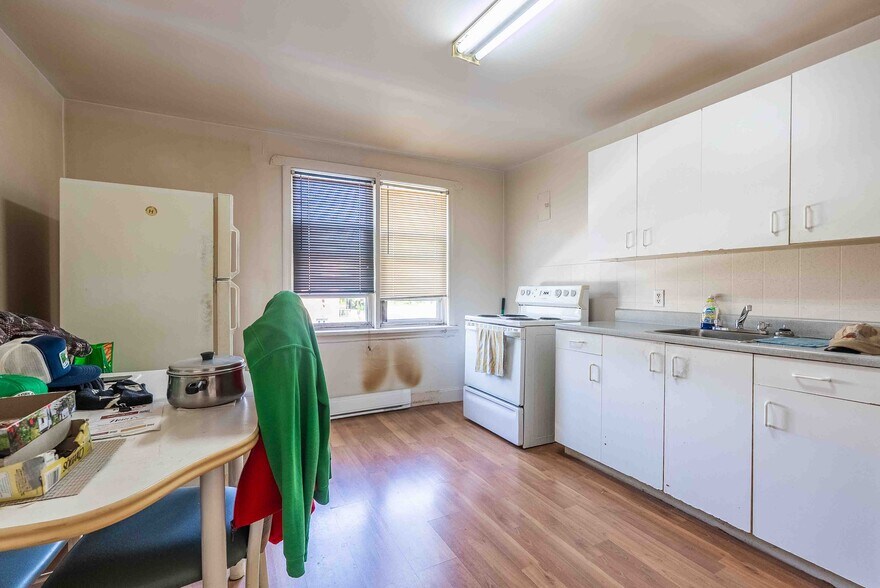 More Photos Of 396-400 Melvin Ave, Sudbury Apartments For Sale