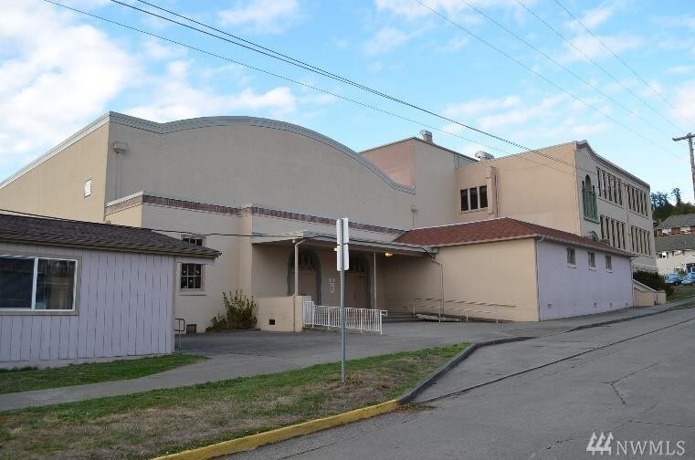 More Photos Of 233 S Market Blvd, Chehalis Schools For Sale