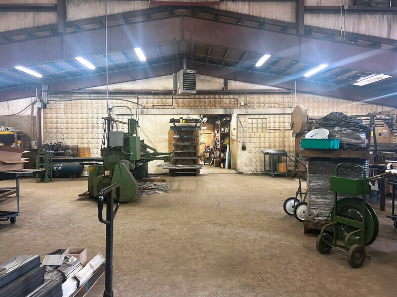 More Photos Of 5281 Lincoln St, Denver Manufacturing For Lease