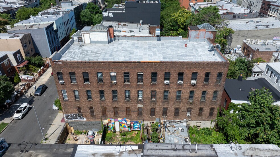 More Photos Of 238 Melrose St, Brooklyn Office Residential For Sale