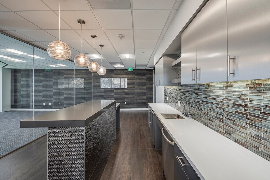 More Photos Of 3811 Turtle Creek Blvd, Dallas Office For Lease