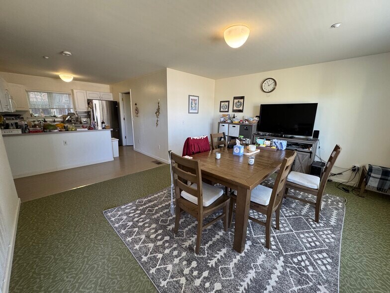 More Photos Of 29490-29496 Mission Blvd, Hayward Office For Sale