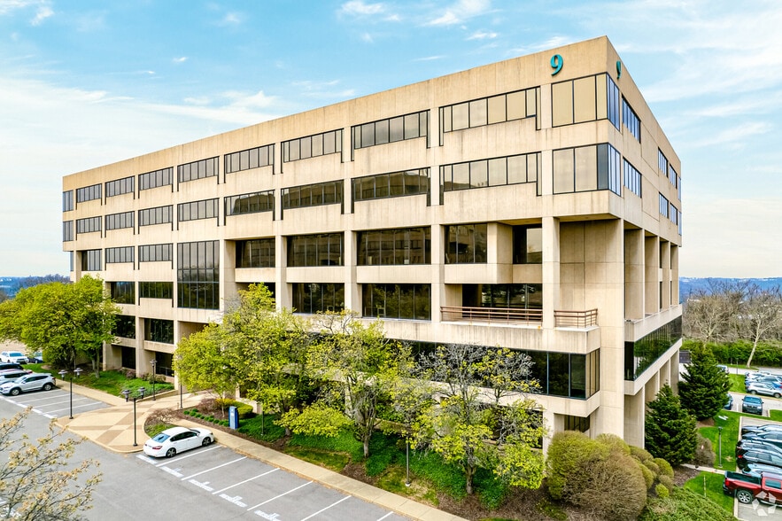 More Photos Of 750 Holiday Dr, Pittsburgh Office Residential For Lease