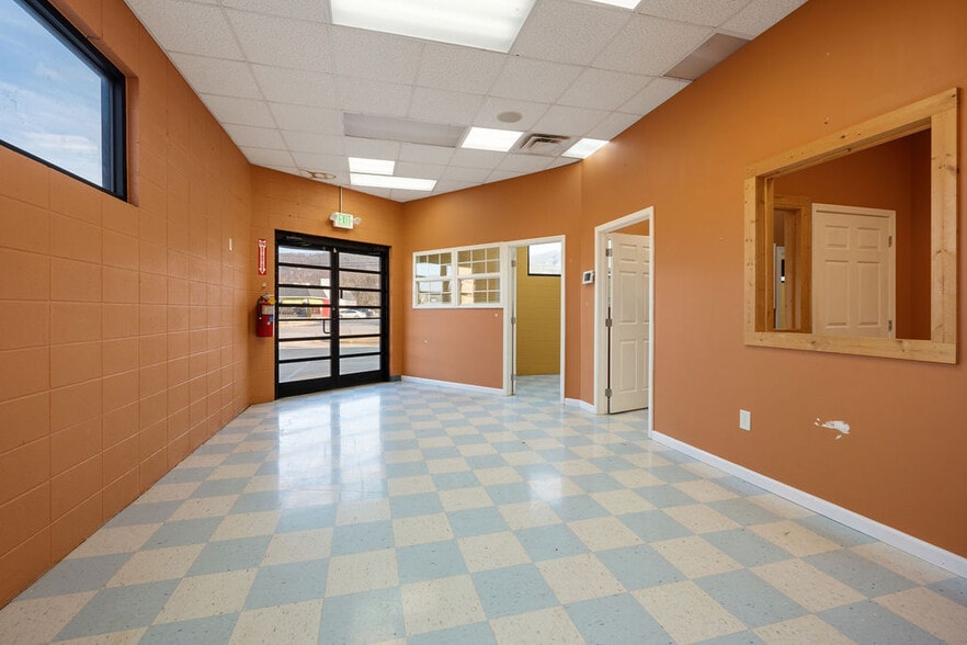 More Photos Of 103 Greenhill Blvd NW, Fort Payne Restaurant For Lease
