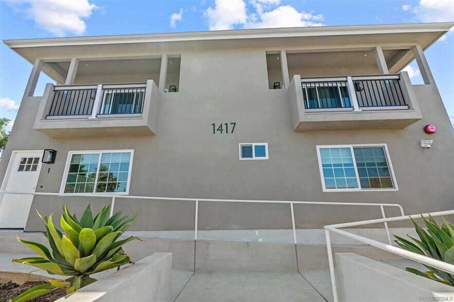 More Photos Of 1417 Lemon St, Oceanside Multifamily For Sale