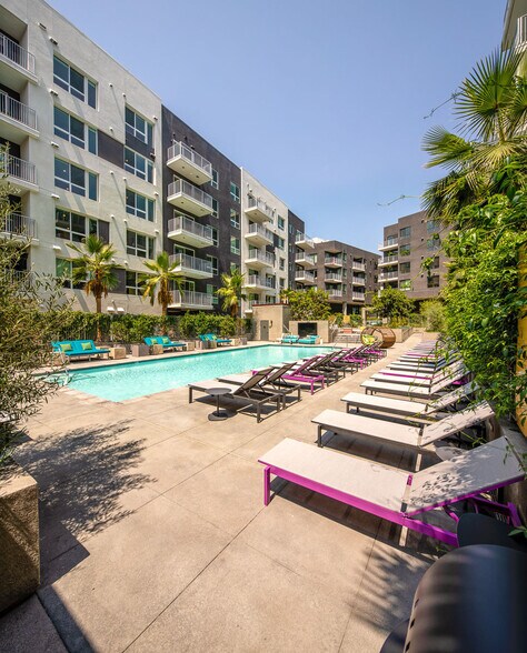 More Photos Of 1331 N Cahuenga Blvd, Los Angeles Apartments For Lease
