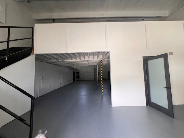 More Photos Of 67 NW 166th St, North Miami Beach Industrial For Sale
