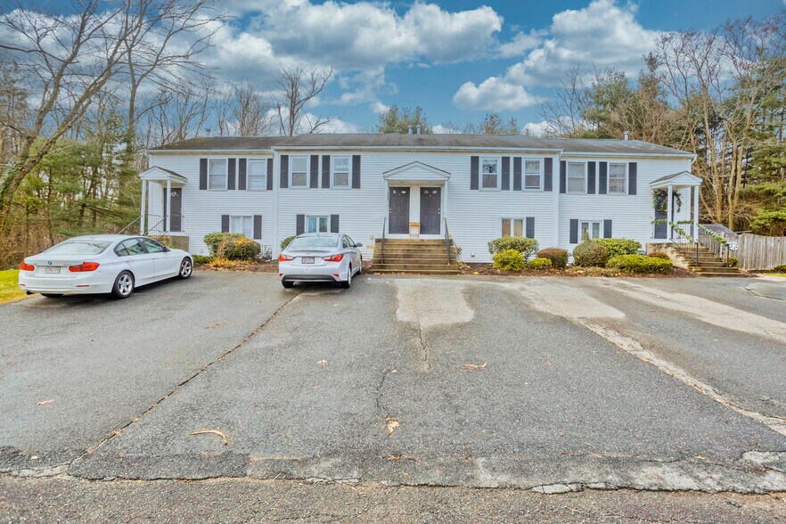 123129 Riviera Dr, Agawam, MA 01001 Apartments For Sale