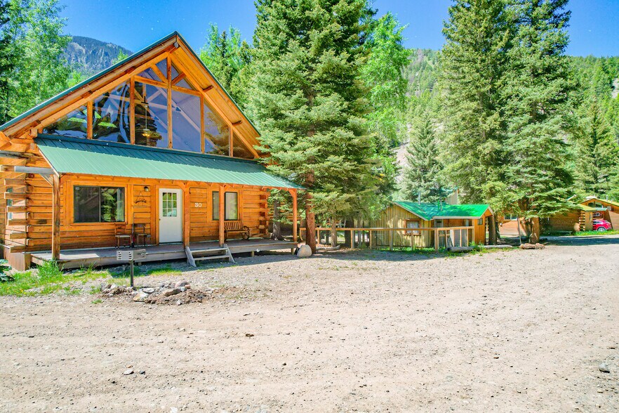 More Photos Of 860 County Road 142, Lake City Hotel For Sale