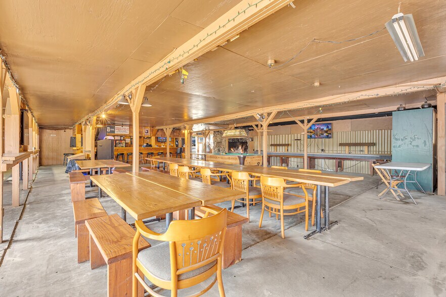 More Photos Of 1020 Sharon Rd, Beaver Restaurant For Sale