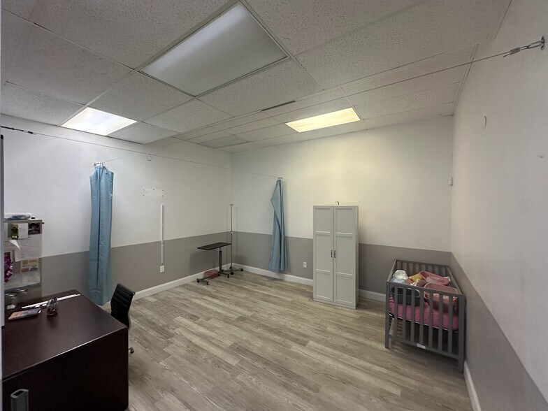 More Photos Of 30200-30394 Old Dixie Hwy, Homestead Unknown For Lease