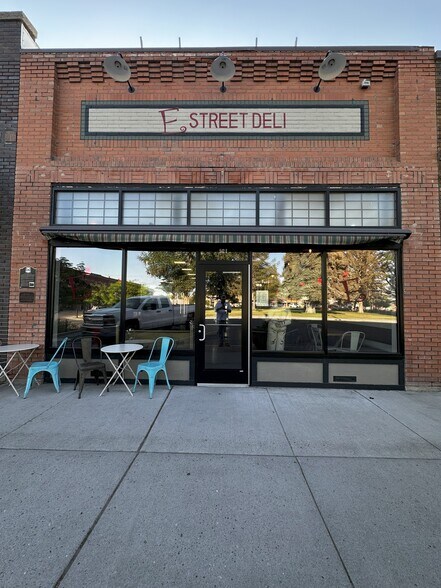 Primary Photo Of 542 E St, Rupert Restaurant For Sale