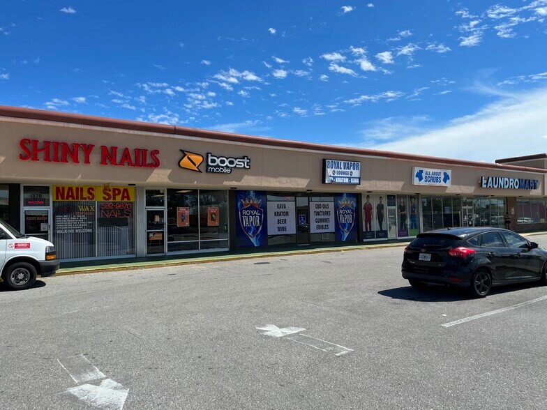 More Photos Of 1280-1420 Missouri Ave N, Largo General Retail For Lease