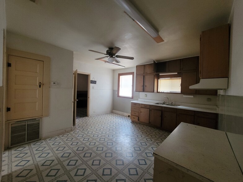 More Photos Of 207 W Viggie St, Hebbronville Religious Facility For Sale