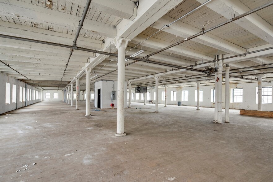 More Photos Of 780 E 135th St, Bronx Warehouse For Sale