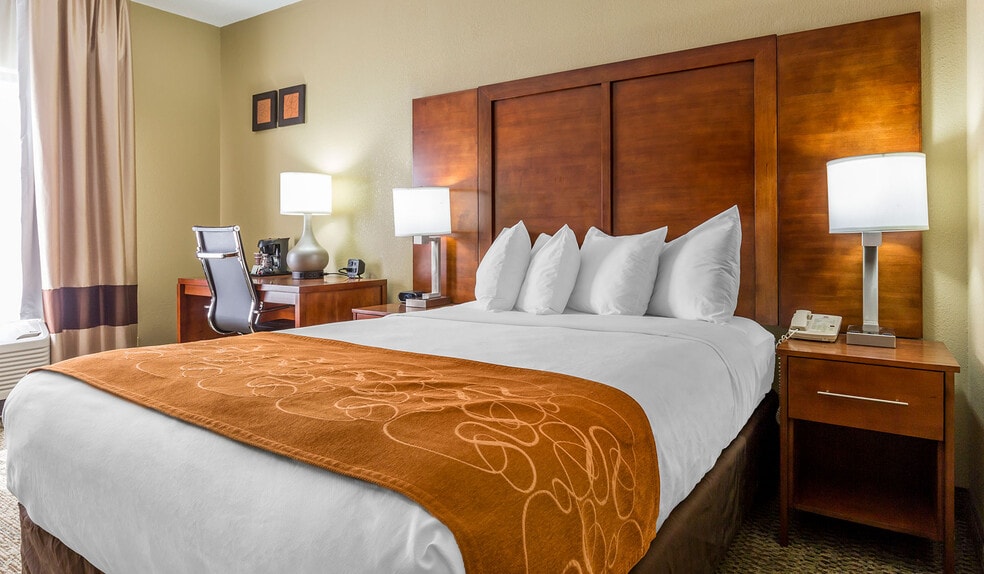 More Photos Of 2235 173rd St, Lansing Hotel For Sale