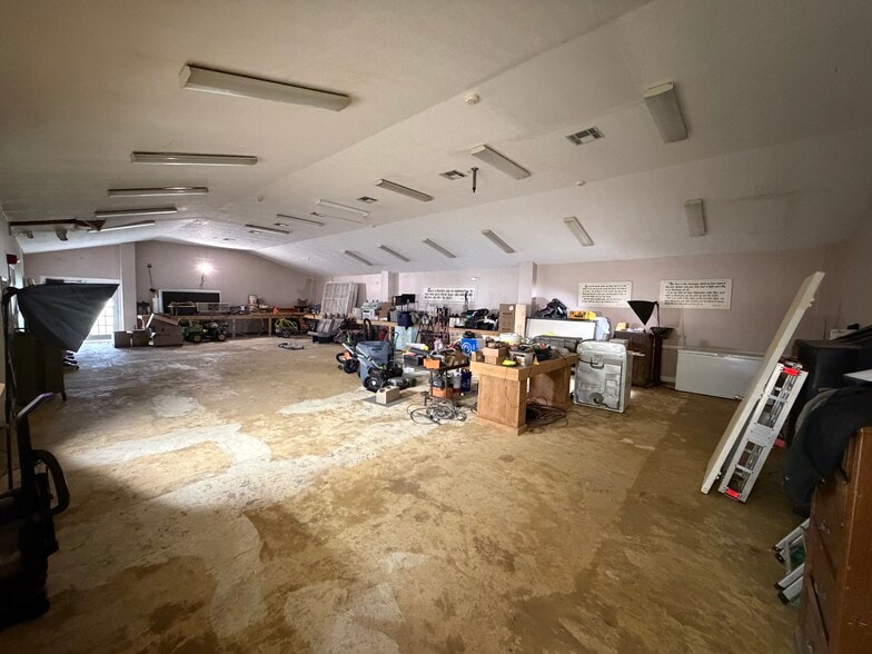 More Photos Of 831 FM 2917 Rd, Alvin Religious Facility For Sale