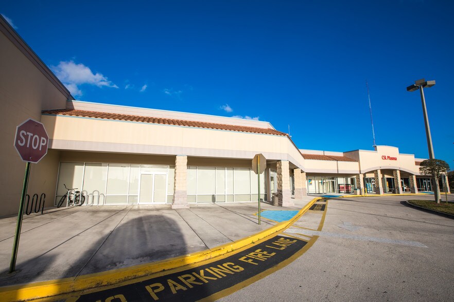 More Photos Of 10230-10368 S US Highway 1, Port Saint Lucie General Retail For Lease