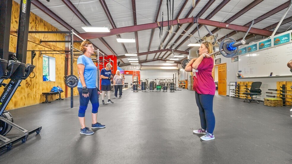 More Photos Of 140 NE Yellow Pine Ave, Madison Restaurant For Sale