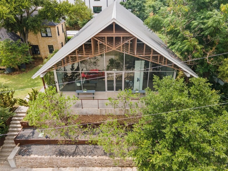 More Photos Of 1007 Folsom St, Dallas Loft Creative Space For Sale