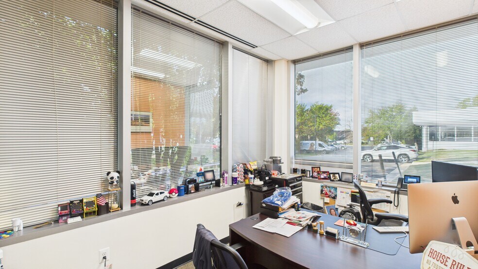 More Photos Of 14012-14018 Sullyfield Cir, Chantilly Medical For Lease