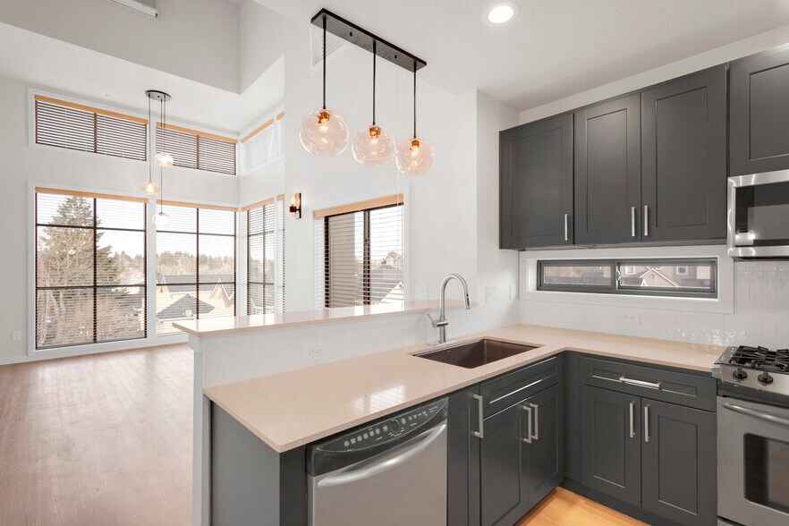 More Photos Of 287 NE 3rd St, Gresham Apartments For Sale