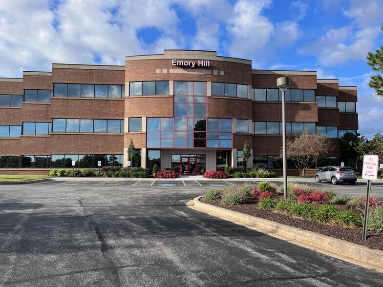 More Photos Of 10 Corporate Cir, New Castle Office For Lease