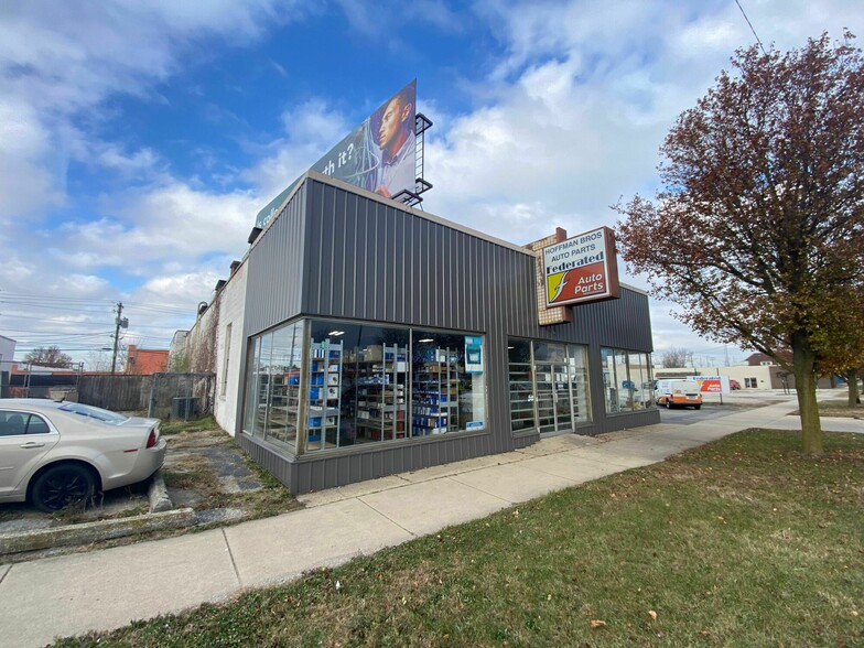 Primary Photo Of 1517 S Michigan St, South Bend Storefront For Sale