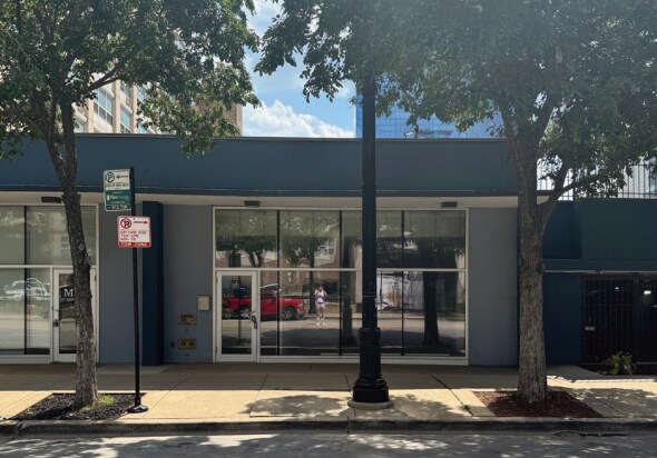 More Photos Of 2111 S Michigan Ave, Chicago Apartments For Lease