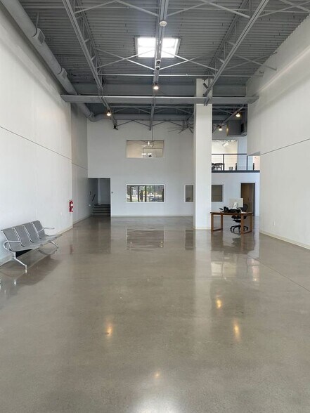 More Photos Of 155 Oak Lawn Ave, Dallas Loft Creative Space For Lease