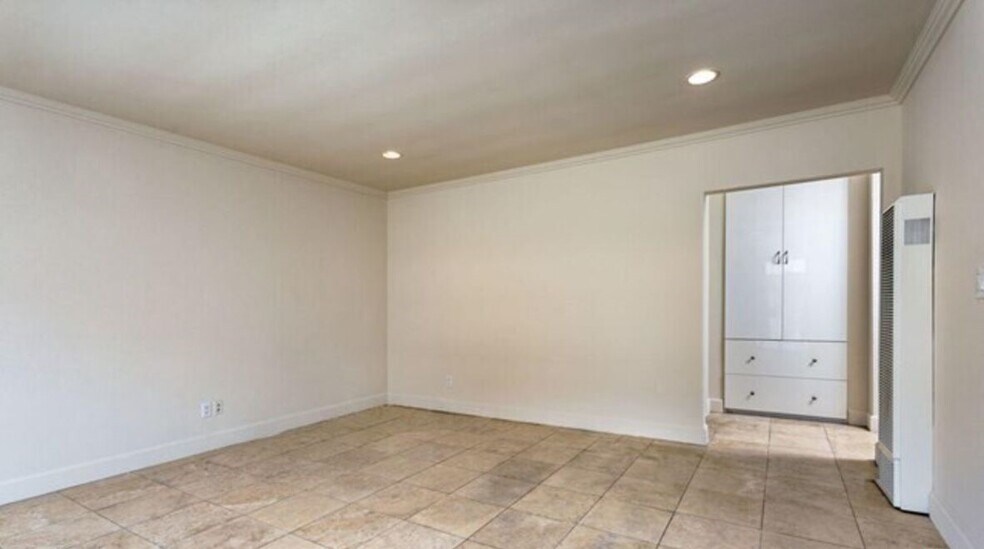 More Photos Of 13632 Cerise Ave, Hawthorne Apartments For Sale