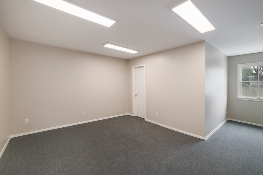 More Photos Of 602 W 13th St, Austin Office For Lease