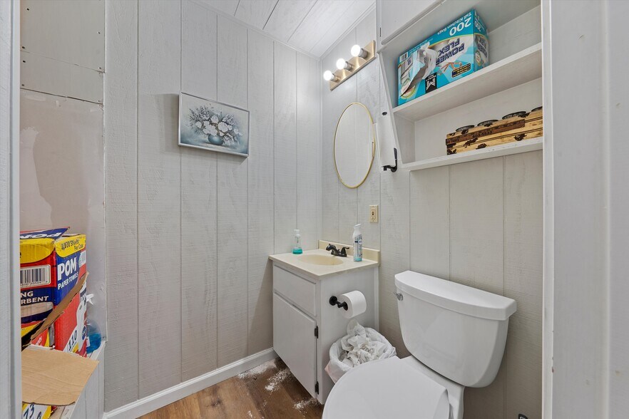 More Photos Of 330 Elco Ln, China Spring Warehouse For Lease