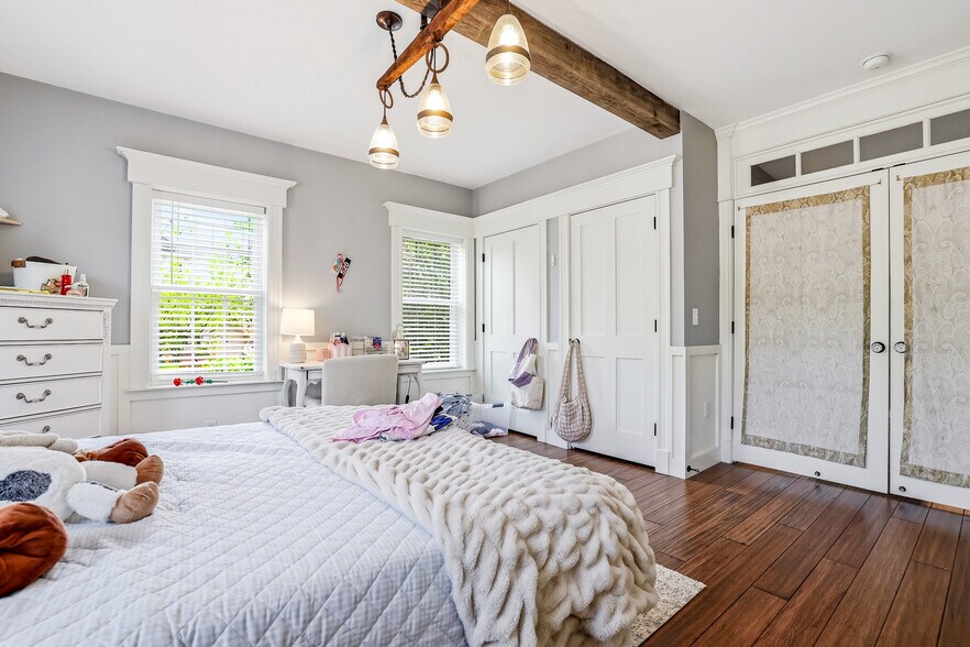 More Photos Of 1 Old Manchester Rd, Raymond Multifamily For Sale